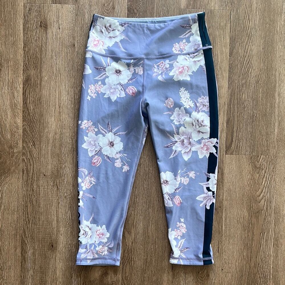 Peloton X WITH High‎ Rise Capri Leggings Wildflower Reversible Size Medium